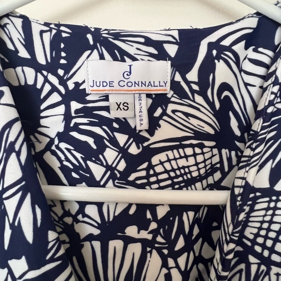 Jude Connally Navy and White Floral Romper - Picture 2 of 4